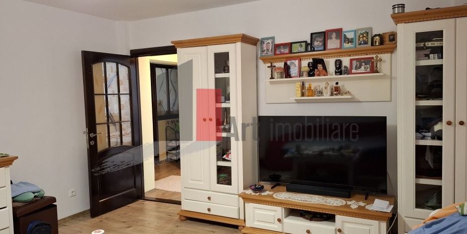 APARTAMENT  3 CAMERE  TEI - Poză 1