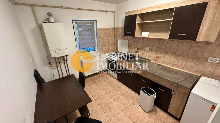 PODUL DE FIER - 2 CAMERE DECOMANDAT - BLOC 1981 - Poză 3