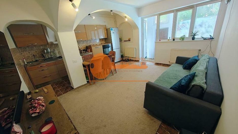 Casă ultracentrală, 4 camere + terasă, Piața Rosetti – Universitate - Poză 1