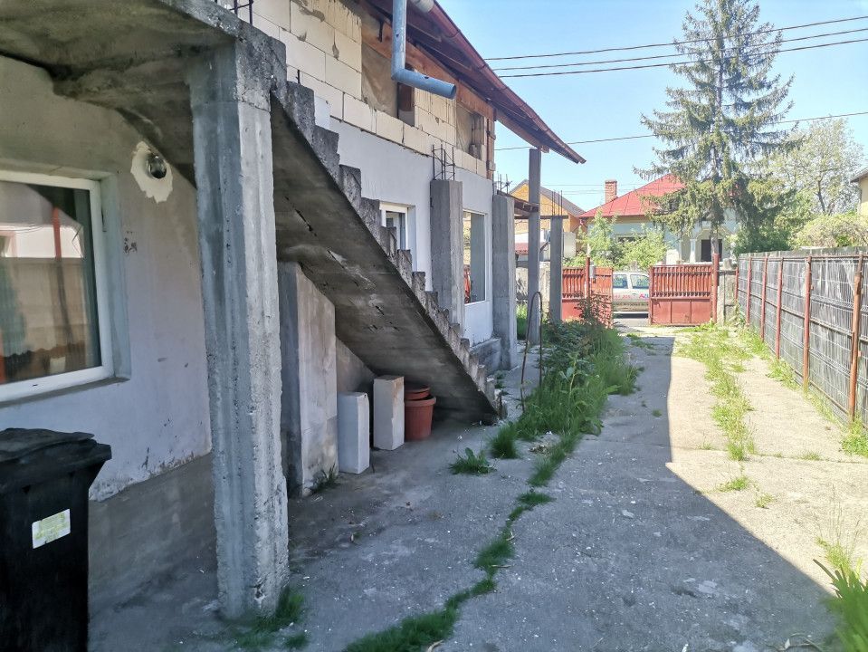 Vanzare casa Calea Campulung - Poză 2