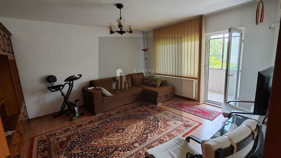 Apartament 2 camere, str Vicina, decomandat, 61 mp - Poză 3