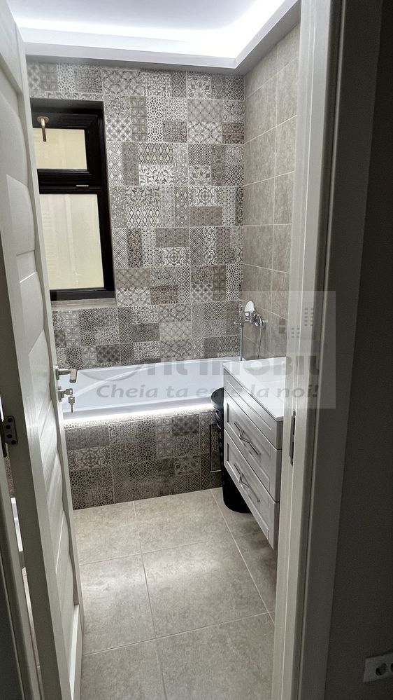 Apartament cu o camera, decomandat + terasă 13 mp + 30 mp + parcare ! - Poză 5