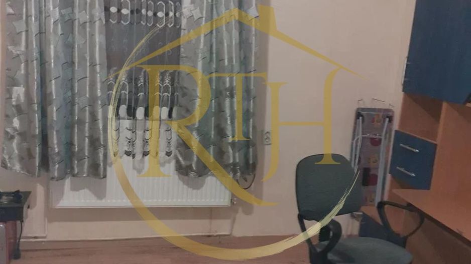 Oferim spre vanzare un ap 2 camere la curte comuna +75mp teren - Poză 2