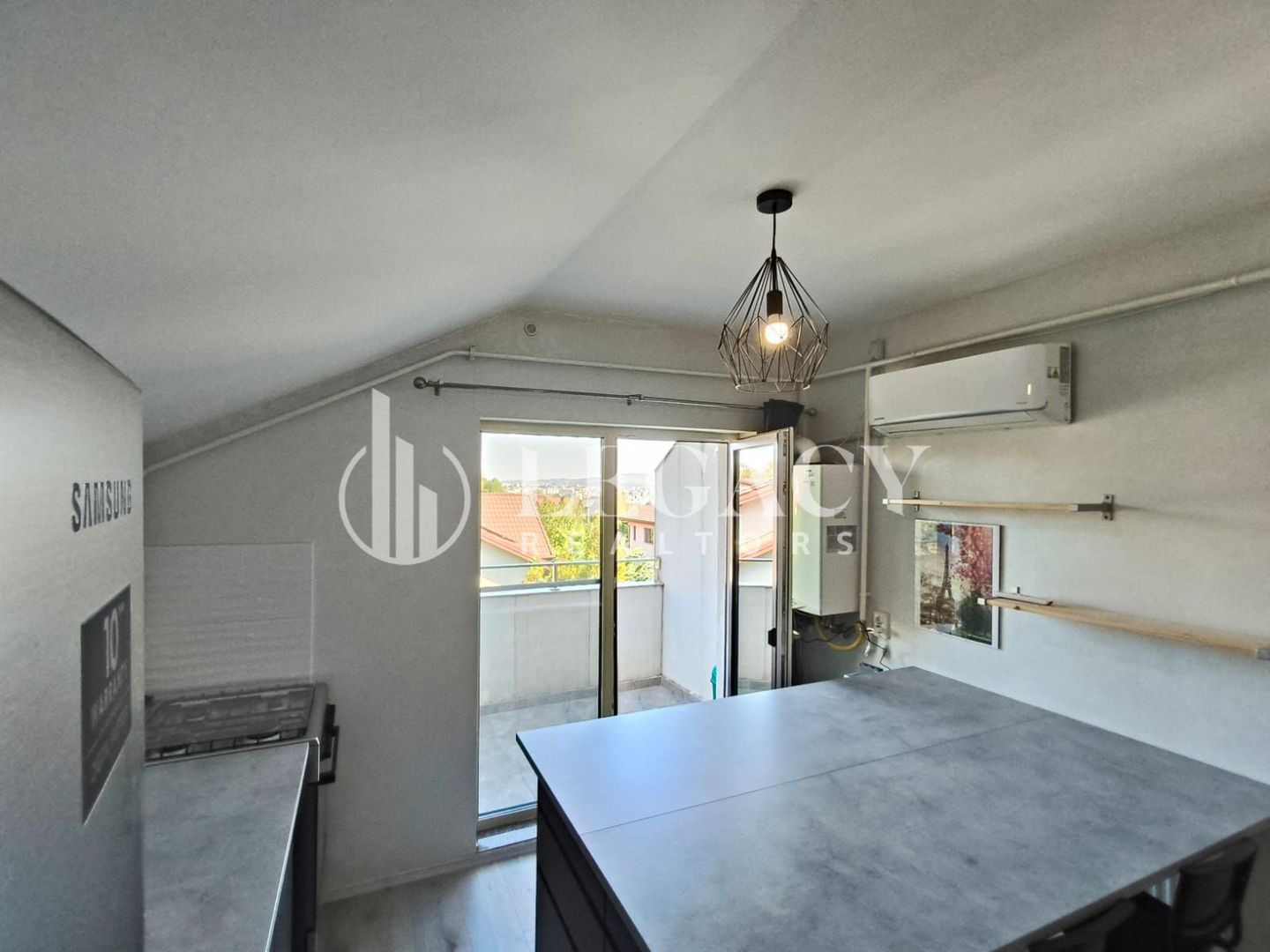 Apartament READY TO MOVE la mansardă, cu balcon și boxă de depozitare - Poză 20