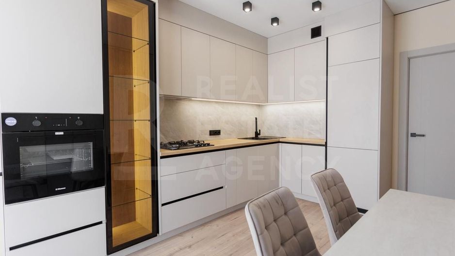 Vânzare, apartament, 2 camere , str. Ghica Vodă, Botanica - Poză 3