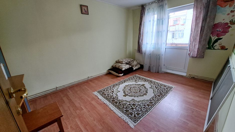 Apartament 3 camere zona centrala 66 m² - Poză 5