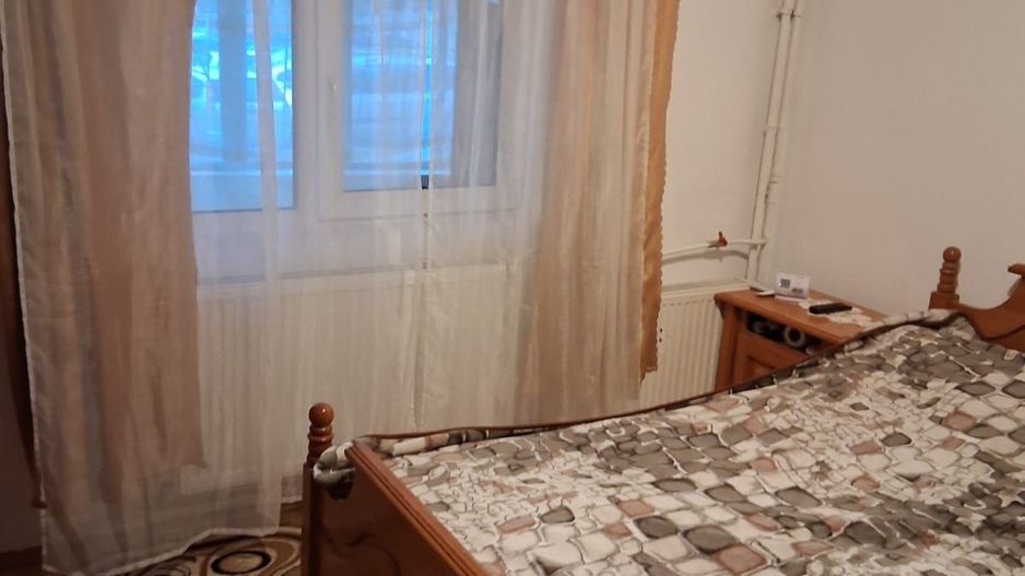 vand apartament 2 camere zona Alunisul Nou, paretr cvu terasa gaz tras - Poză 5