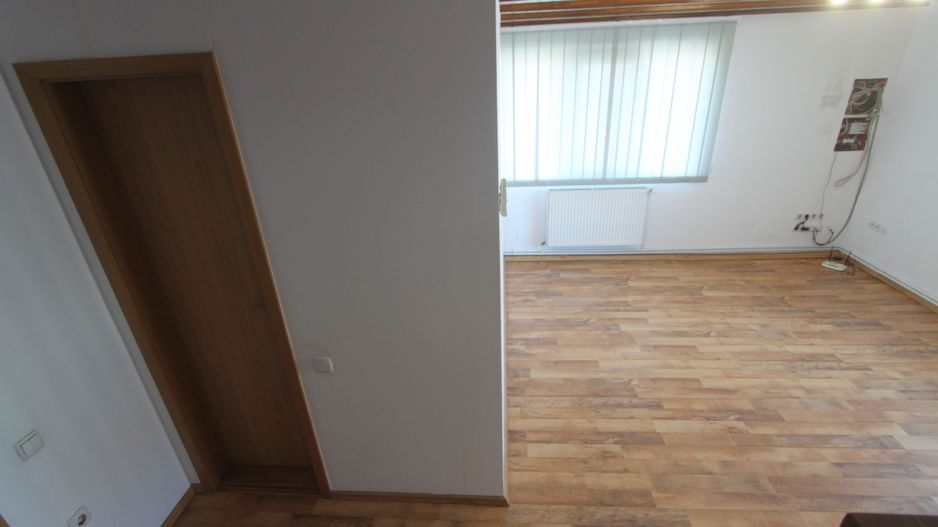 Birouri la casa - 120 mp, zona Circumvalatiunii - Poză 30