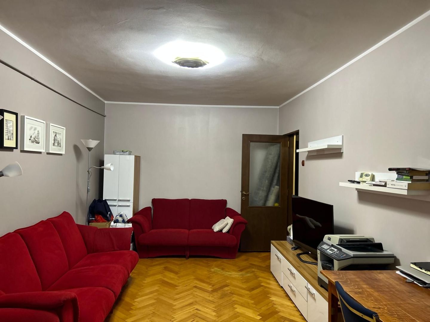 Apartament cu 3 camere în zona, mobilat si utilat -  Piata Centrala - Poză 3