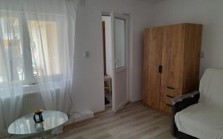 Dristor, Piata Ramnicu Sarat, casa - Poză 3