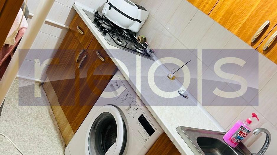 DE VANZARE GARSONIERA - LUJERULUI - METROU - Poză 4