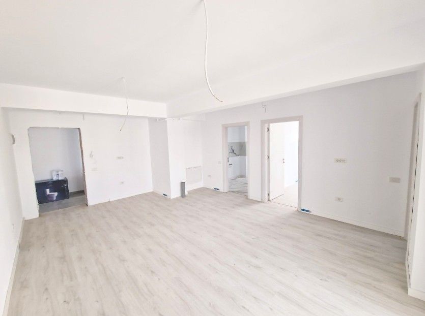 Apartament 2 camere Otopeni central | include TVA și parcare - Poză 1