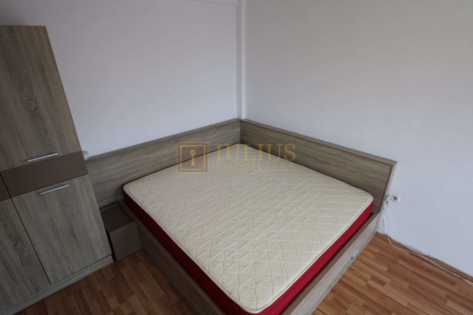 Decomandat, centrala proprie, parcare inclusa. - Poză 4