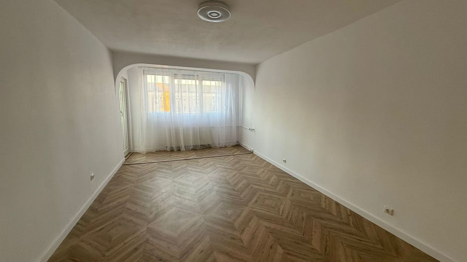 Apartament cu 3 camere – Zona Rogerius, Oradea - Poză 6