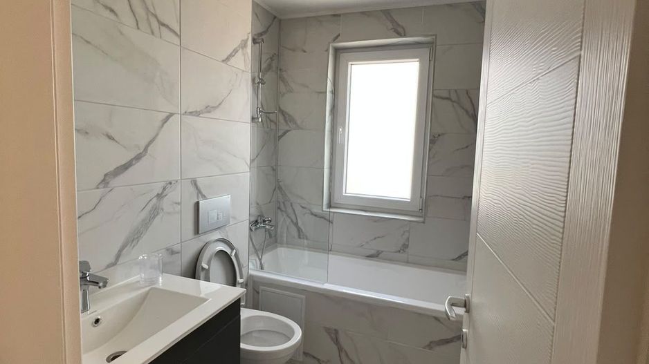 Apartament cu 3 camere de inchiriat in Cosmopolis - Poză 11
