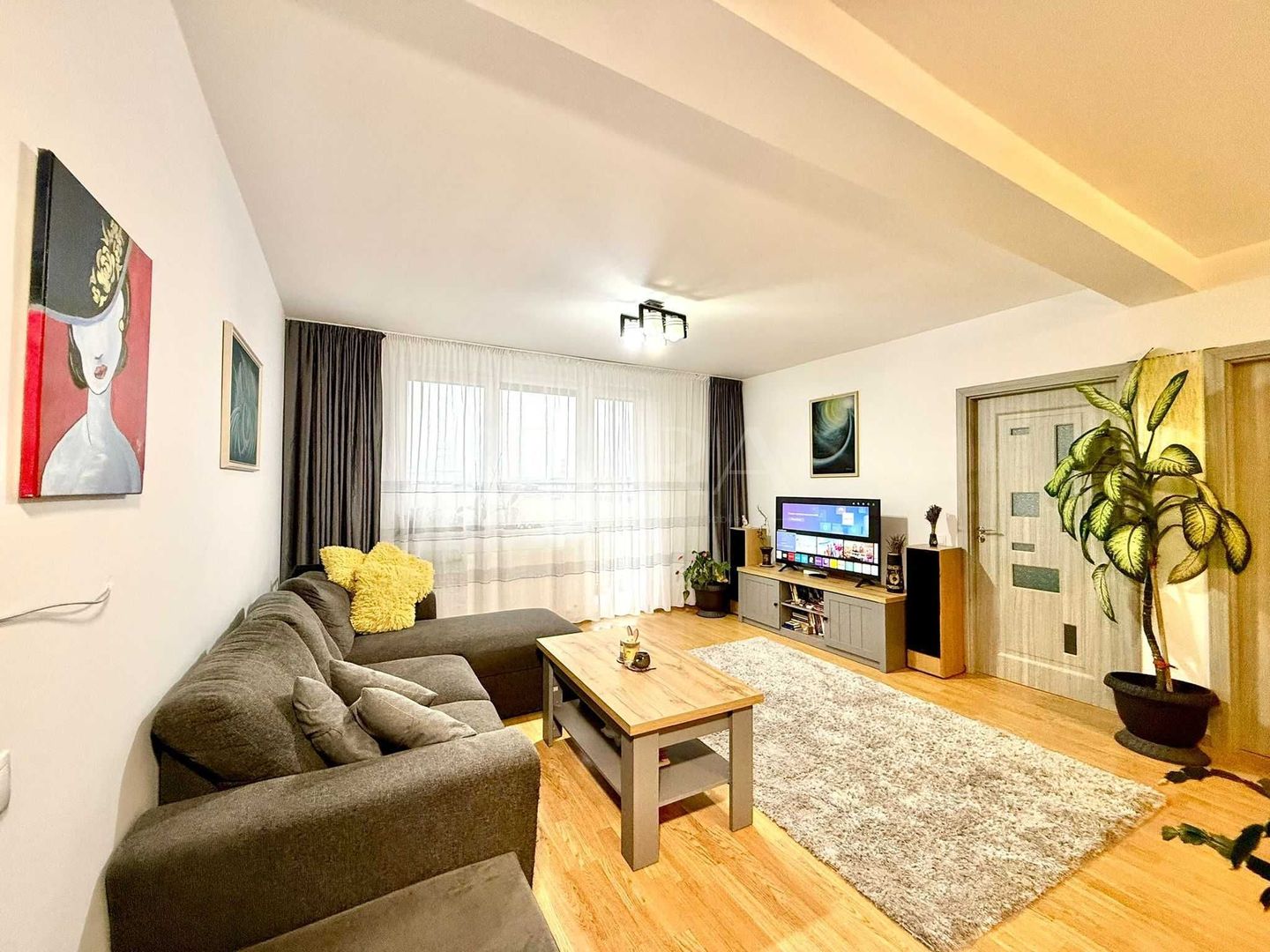 Vanzare apartement 3 camere Floresti Cluj - Poză 1