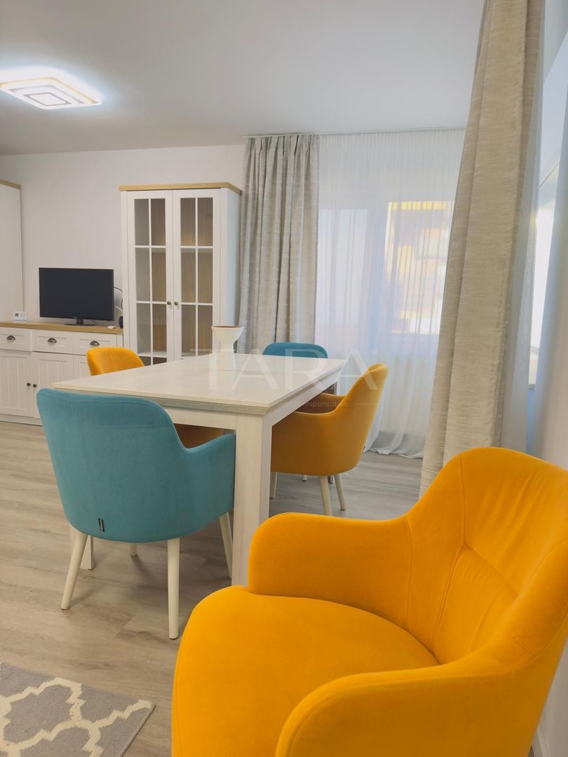 Apartament Elegant, 2 Camere, Parcare, în Vila Exclusivistă, Zorilor. - Poză 2