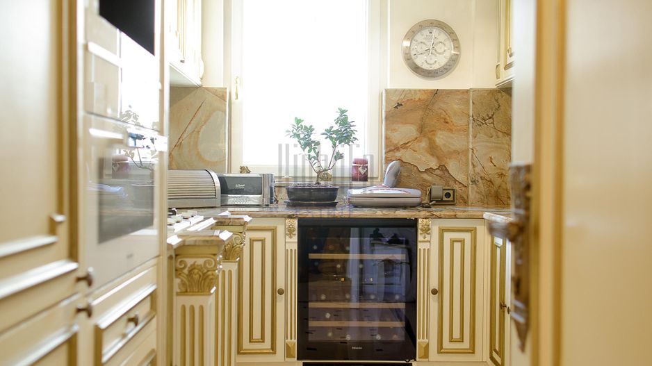 Proprietate de * * * * * cu 5 camere în zona Kiselef - Poză 8