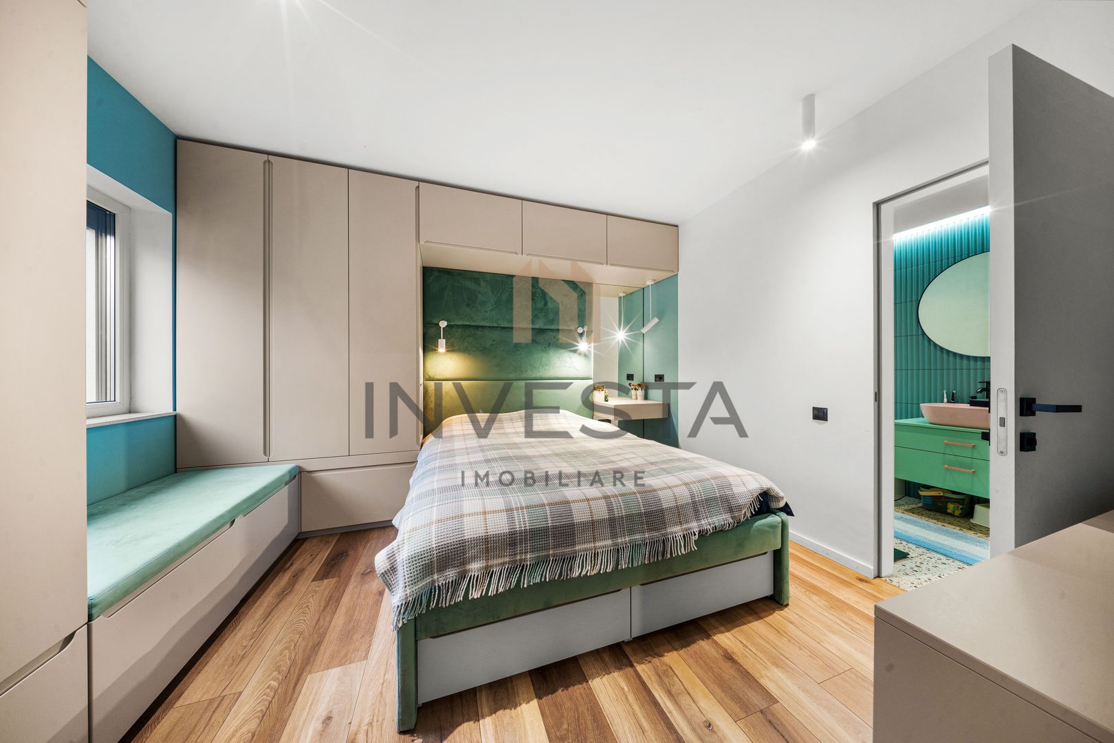 Duplex ultrafinisat | 4 camere | Gradina proprie | Vedere superba | - Poză 12