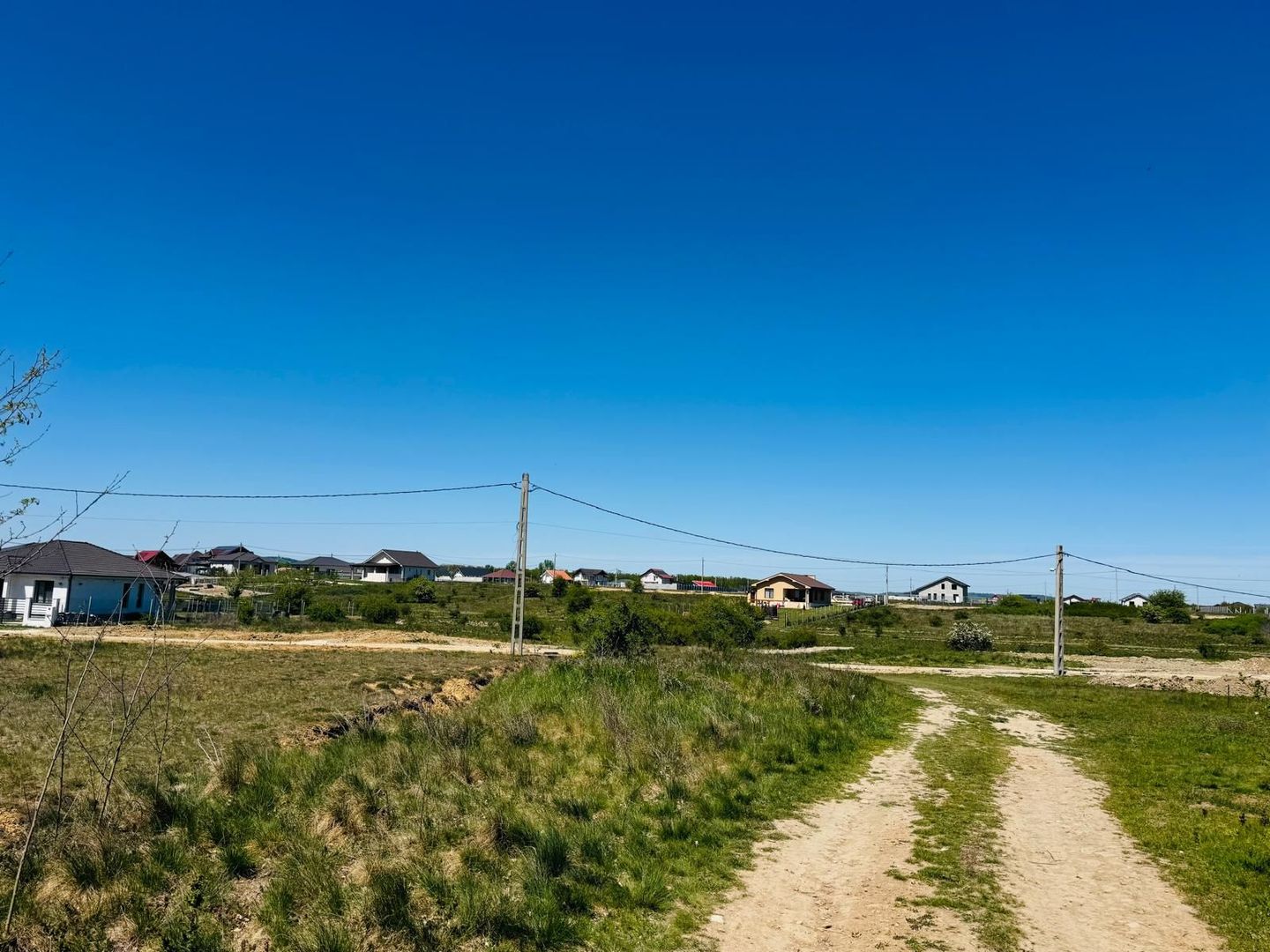 Teren intravilan 3800 mp Alparea lângă pădure - Poză 3