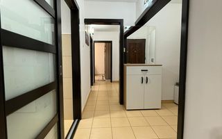 Apartament 3 camere | 2 bai | Decomandat | Balcon | Renovat - Poză 9