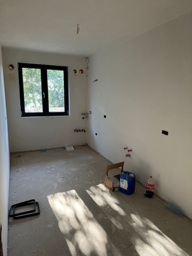 Vând apartament cu două camere - Poză 3
