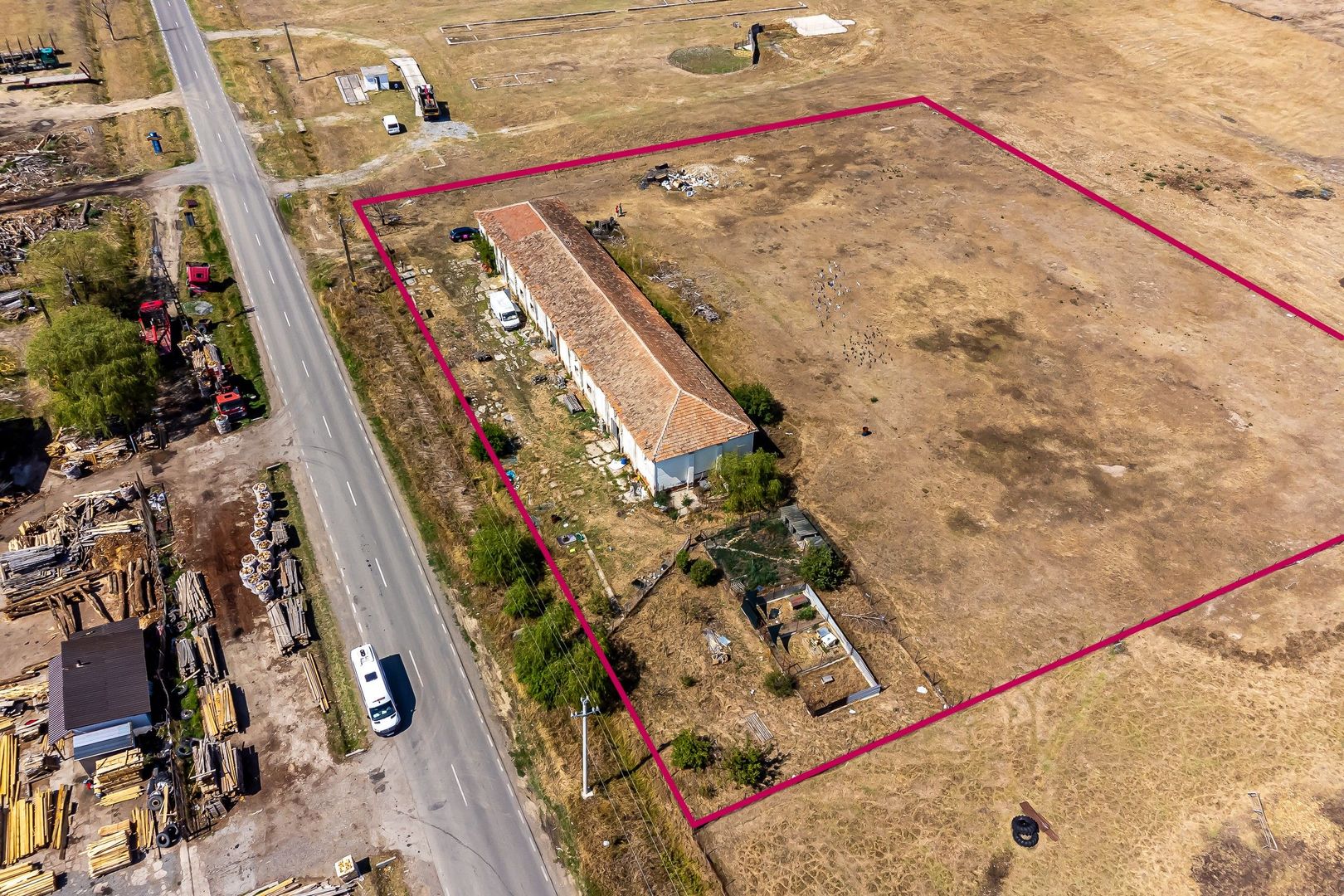 Proprietate ideală pentru atelier sau mică afacere în Zărand! - Poză 6