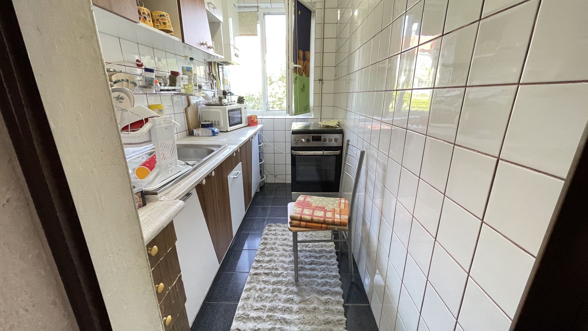 Apartament cu trei camere,etaj 2 - zona Cetatii - Poză 12