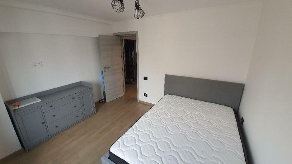 Inchiriez apartament 3 camere Octavian Goga, loc parcare inclus - Poză 11