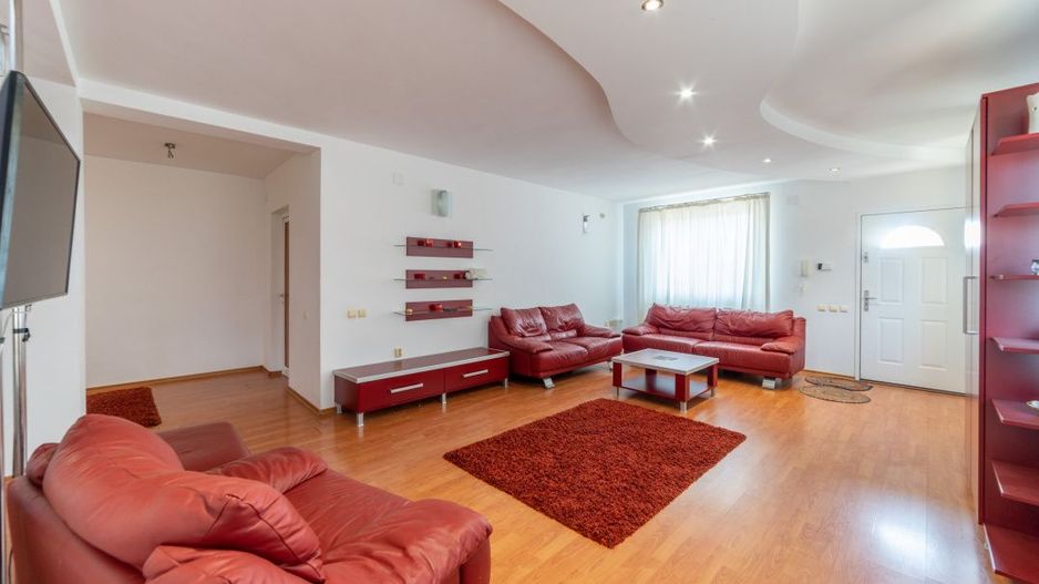 Apartament pe 2 nivele -  6 camere Gavana 3 + 309 mp curte proprie - Poză 2