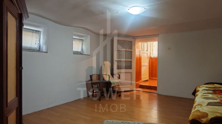Casă individuală cu 3 camere, curte , în Sibiu, zona Lupeni - Poză 11