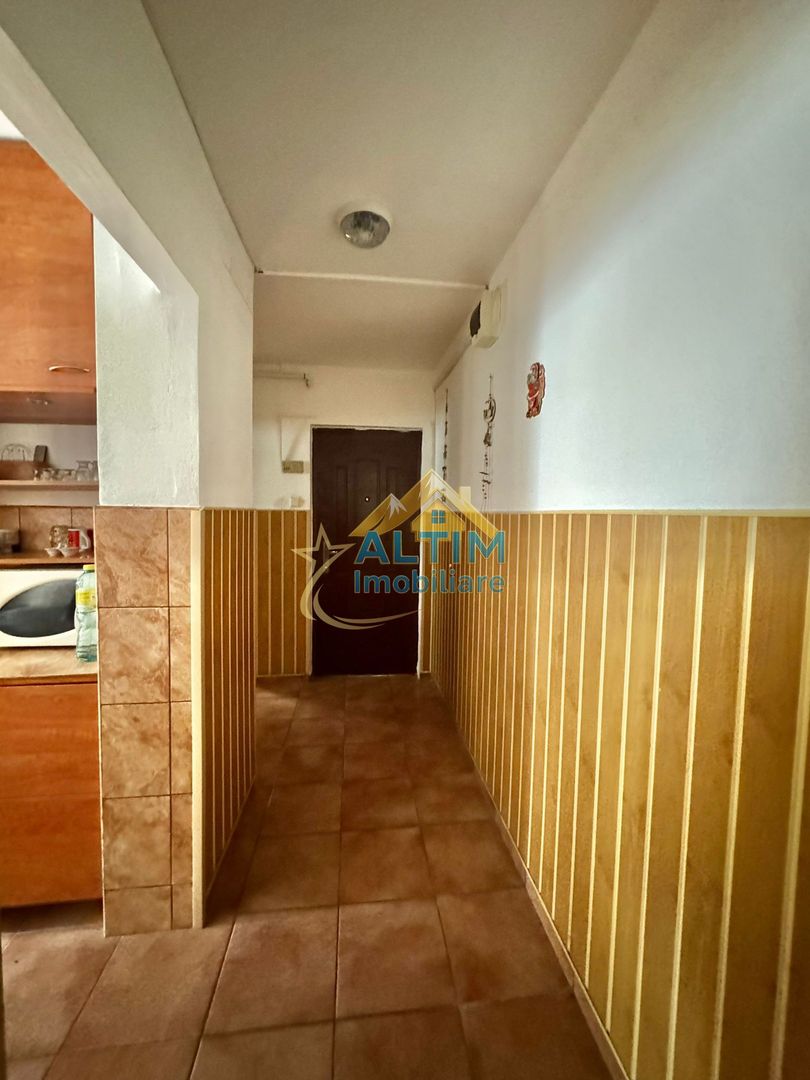 Apartament cu 3 camere, etaj intermediar, cartierul Astra - Poză 3