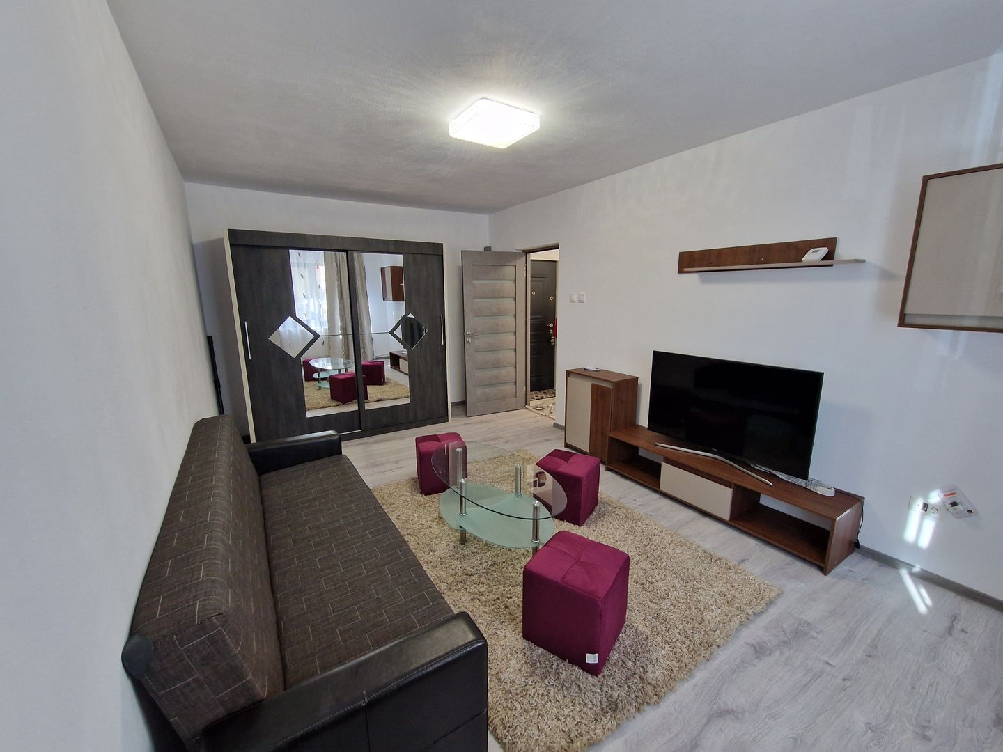 2 camere modern Amaradia - Rex - Poză 1