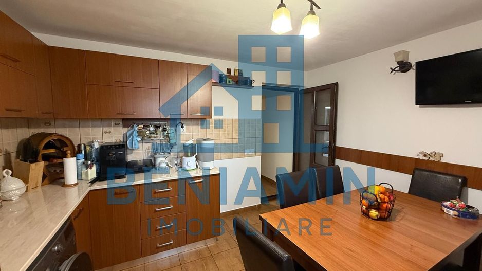 Casa P+1-cu 3 dormitoare-2 bai-Living-Bucatarie-Bariera Valcii - Poză 19