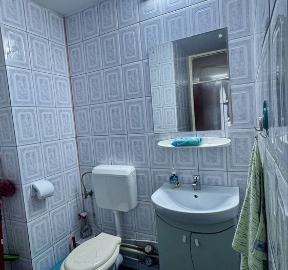 Vanzare apartament spatios de 3 camere, 2 bai, bloc 1980-Titan - Poză 6