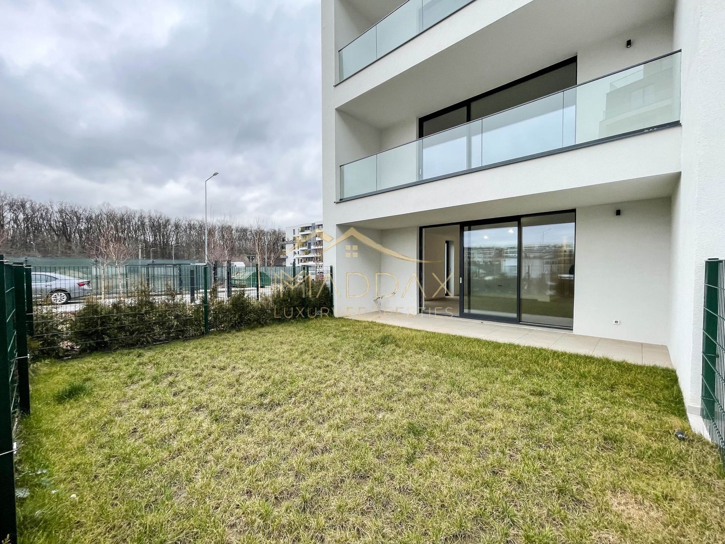 4 rooms apartment***181sqm***// 84sqm garden // Baneasa - Poză 1