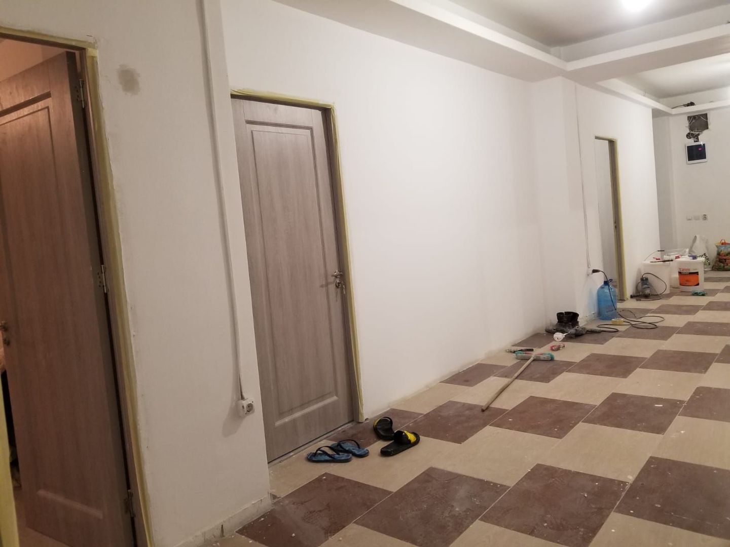 Mihai Bravu, fix langa metro - Studio Videochat | Salon | 400mp | - Poză 17