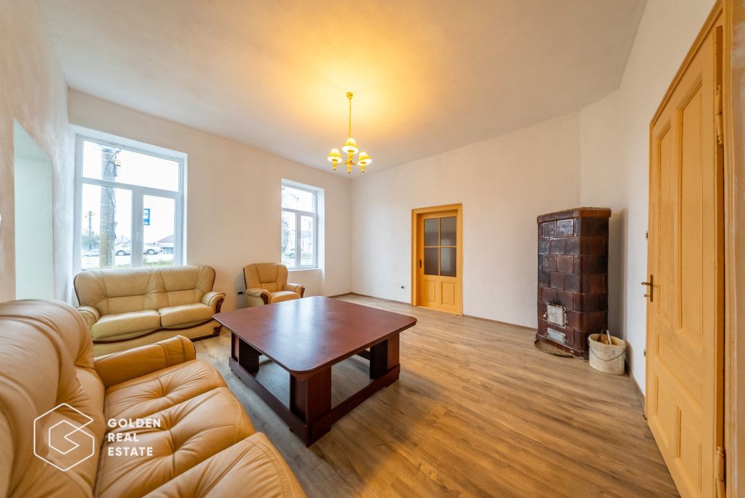 Casa cu 3 camere, Lipova, comision 0% - Poză 3