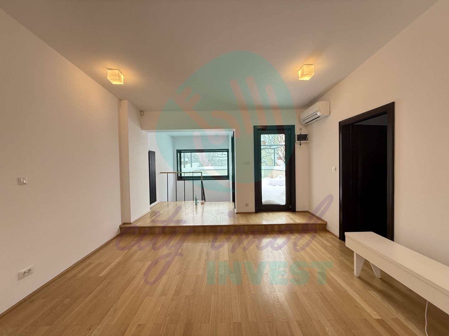 CASA ART-DECO CONSOLIDATA in 2011 cu gradina de 160 mp - Poză 20