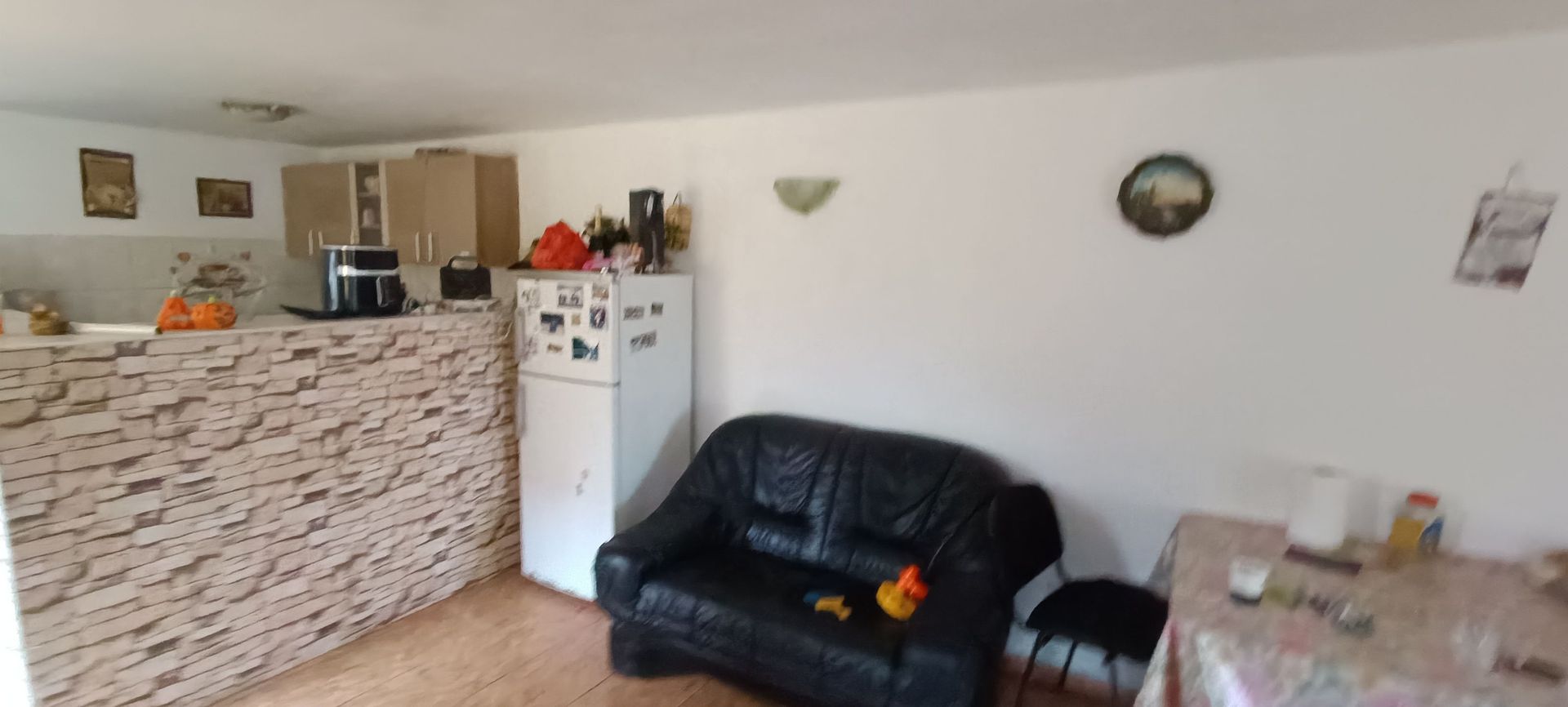 Casă spațioasă cu 4 camere , curte și teren generos în Mașloc - Poză 17