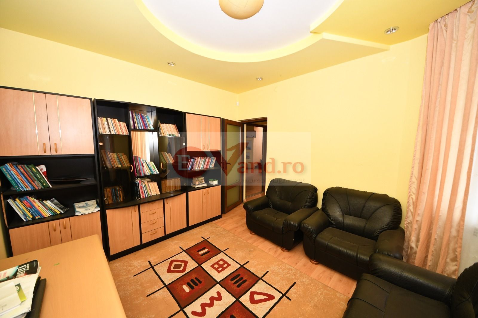Vila spatioasa, pretabil pentru locuit/clinica, zona Micro 17 – Galati - Poză 14