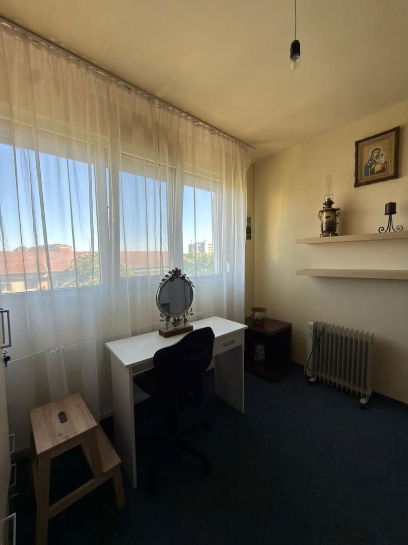 Ap 3 camere, decomandat,etaj 5 – zona Piața Rogerius.Pret 108.000 euro - Poză 3