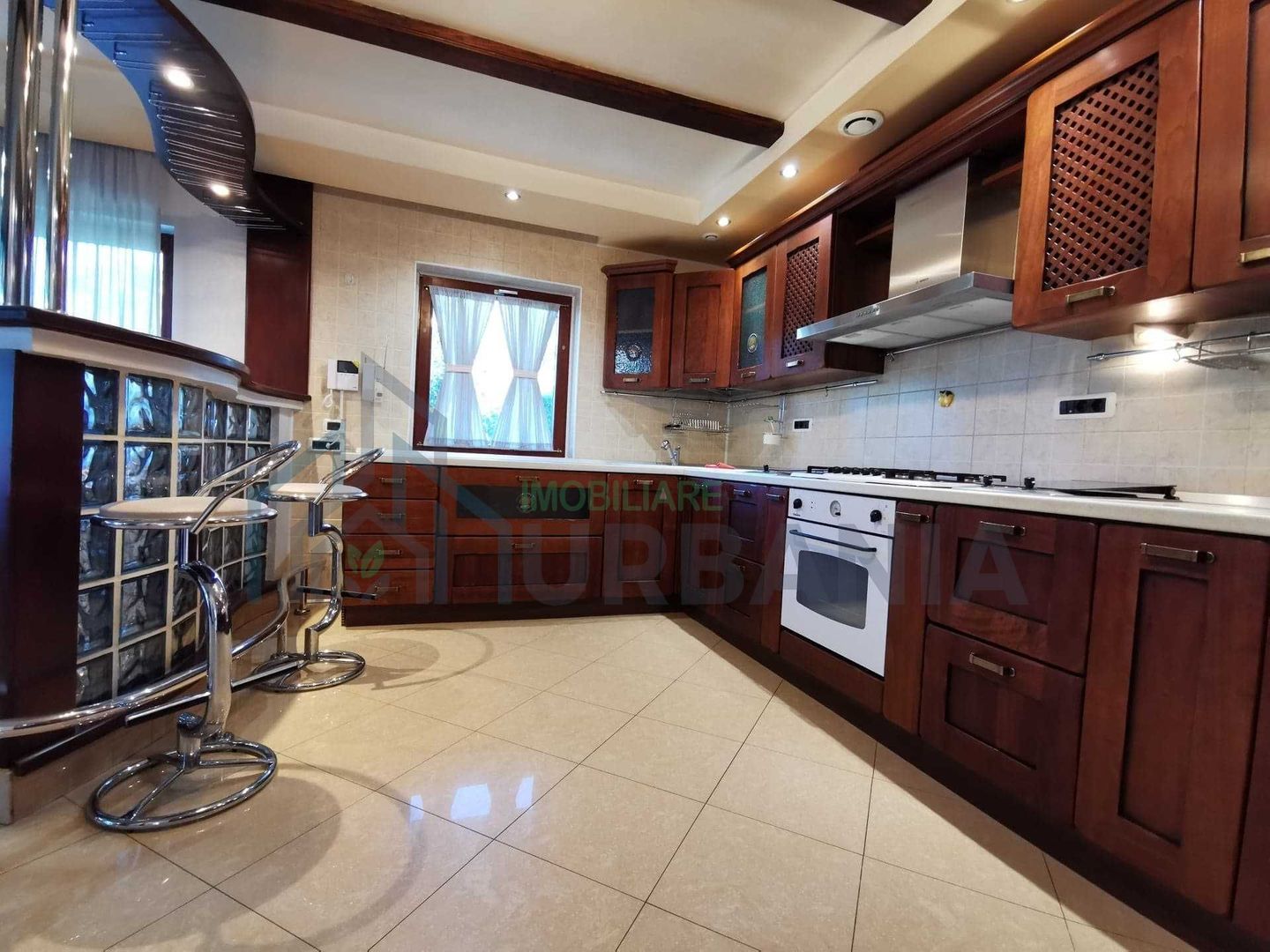 Casă în Bucium, Iași – închiriere – 4 camere, 650 mp construiți, curte 2600 mp - Poză 3