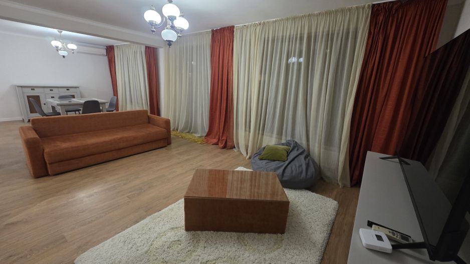Vilă 4 camere | Vis-a-vis Porsche Nord | Pipera | Curte 200 mp | Garaj - Poză 2