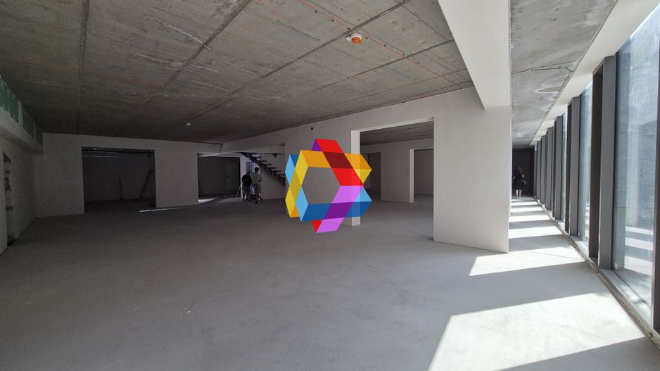 Spatiu ultramodern  nou - 595 mp - Poză 3