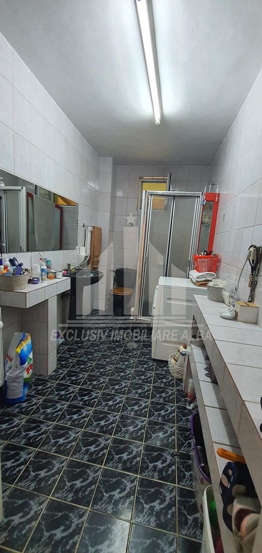 Propunem spre vanzare vila pozitie ultracentrala in Cetate - Poză 10