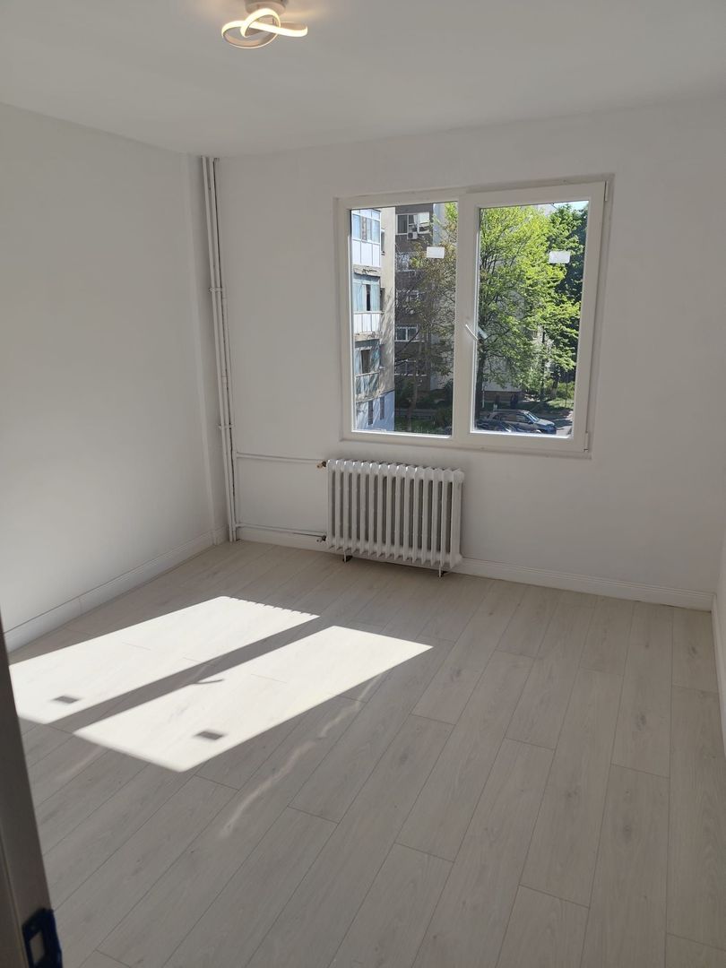 3 camere decomandat  Parcul Drumul Taberei V1 - Poză 2