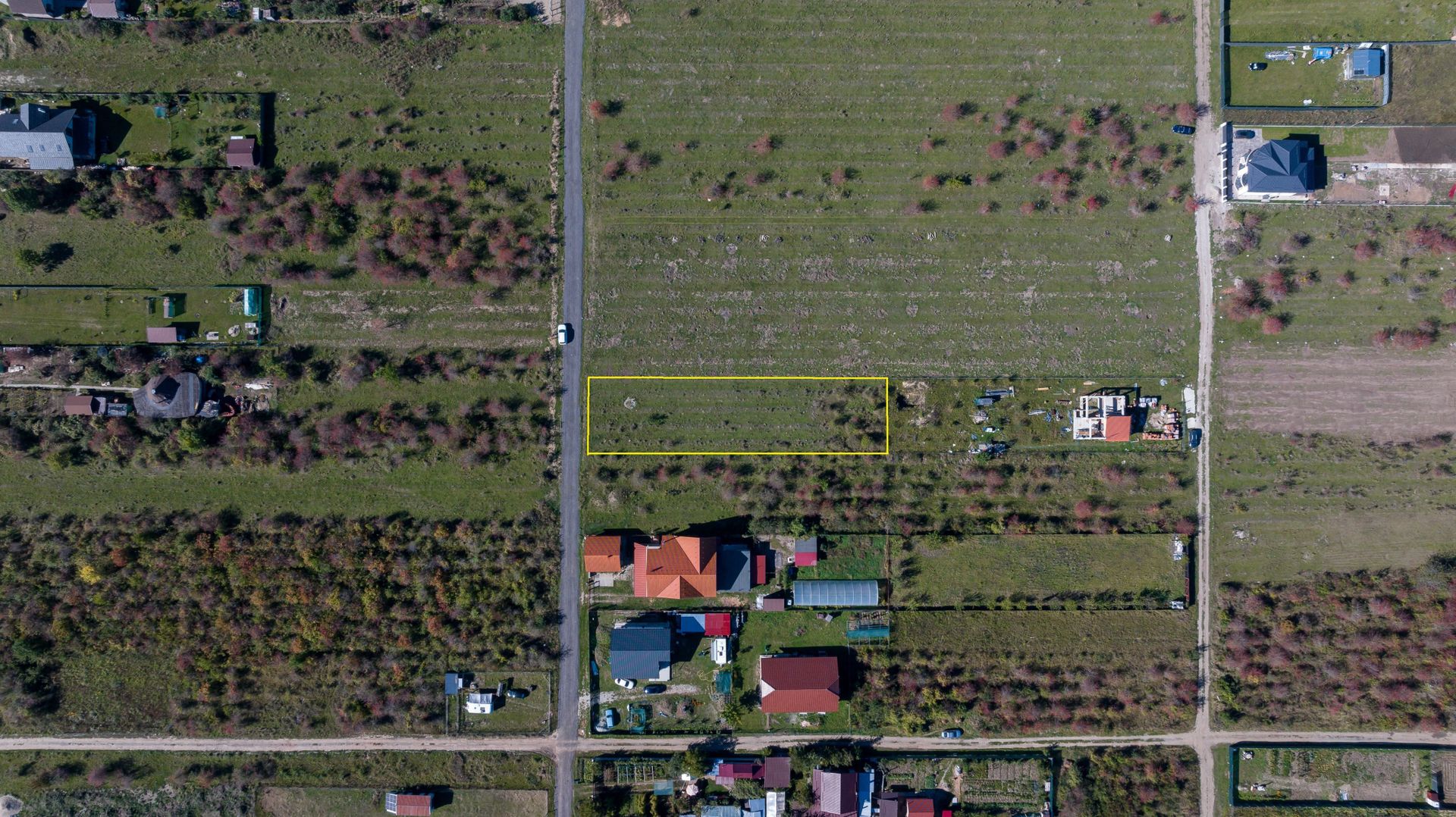 Teren de 1.296 mp Sânpetru – zonă Livadă, front stradal 18, utilitati - Poză 2