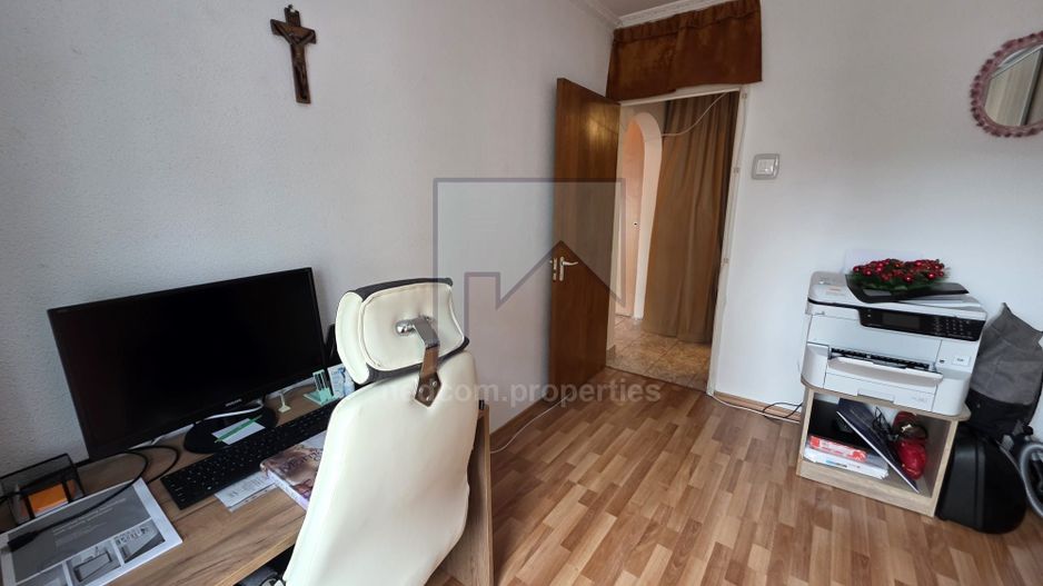 Vanzare apartament 3 camere Rahova - Barca - Poză 2