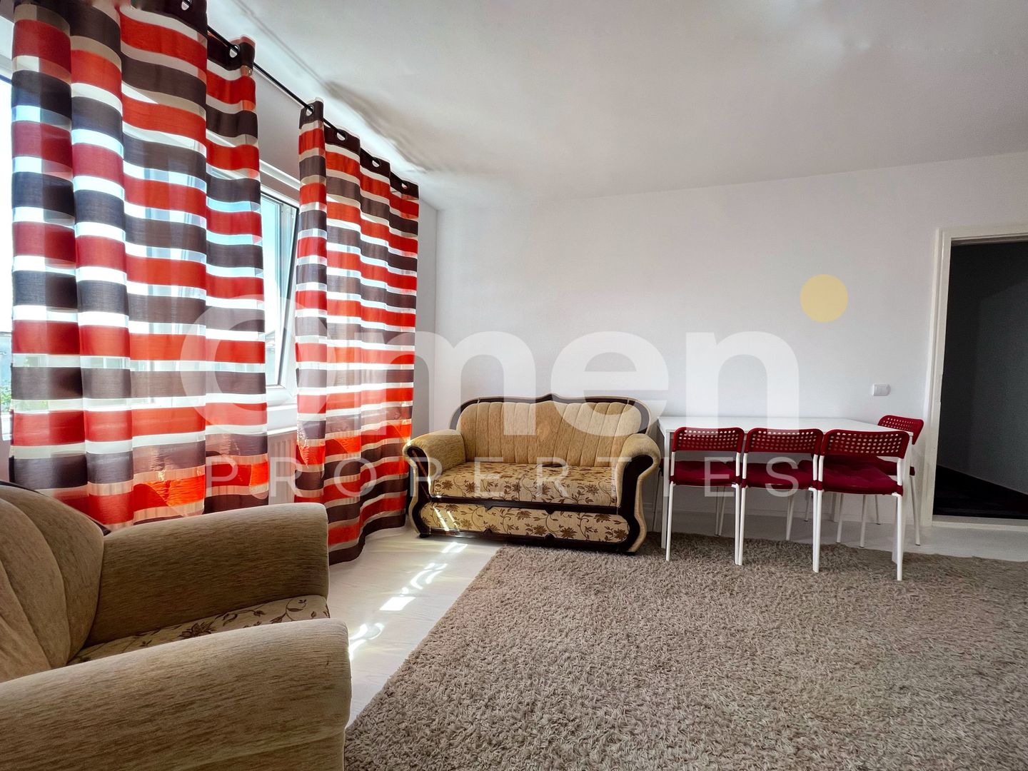 Mișcare oportunistă, alegere inspirată. 38 mp utili, balcon, renovat. - Poză 1